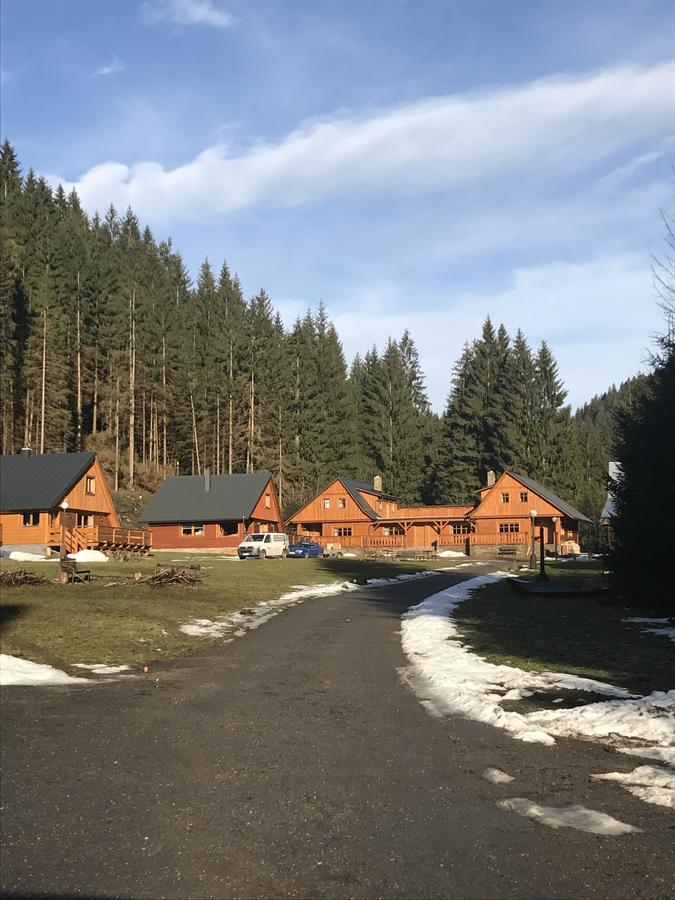 Areal Leskova Villa Velké Karlovice Exteriör bild